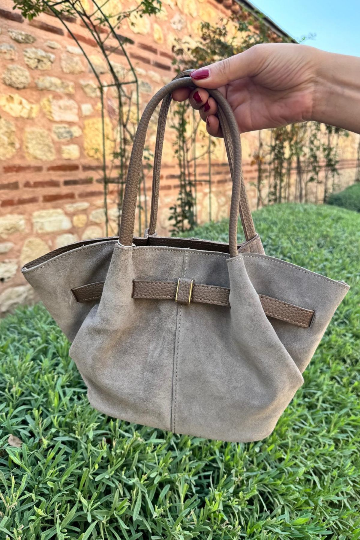 Gerçek Süet Deri Toka Detaylı Mini Çanta Vizon