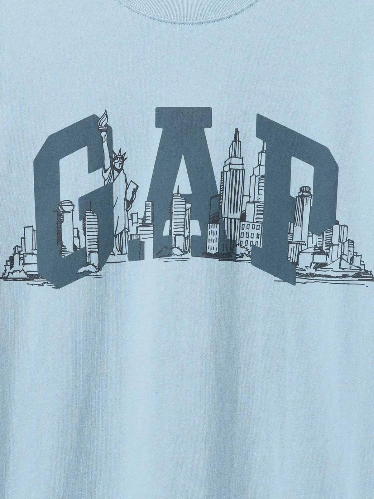 GAP 745022000 V-Gap Nyc Skyline Erkek Tişört