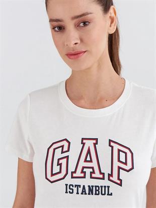 GAP 831201000 V-Frch Exc İstanbul Ss Clsc Tee Kadın Tişört