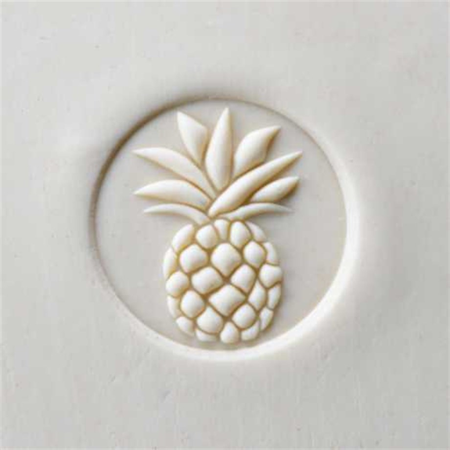 MKM Scl-083-Stamps4Clay Scl (4 cm) design 839.  Pineapple.