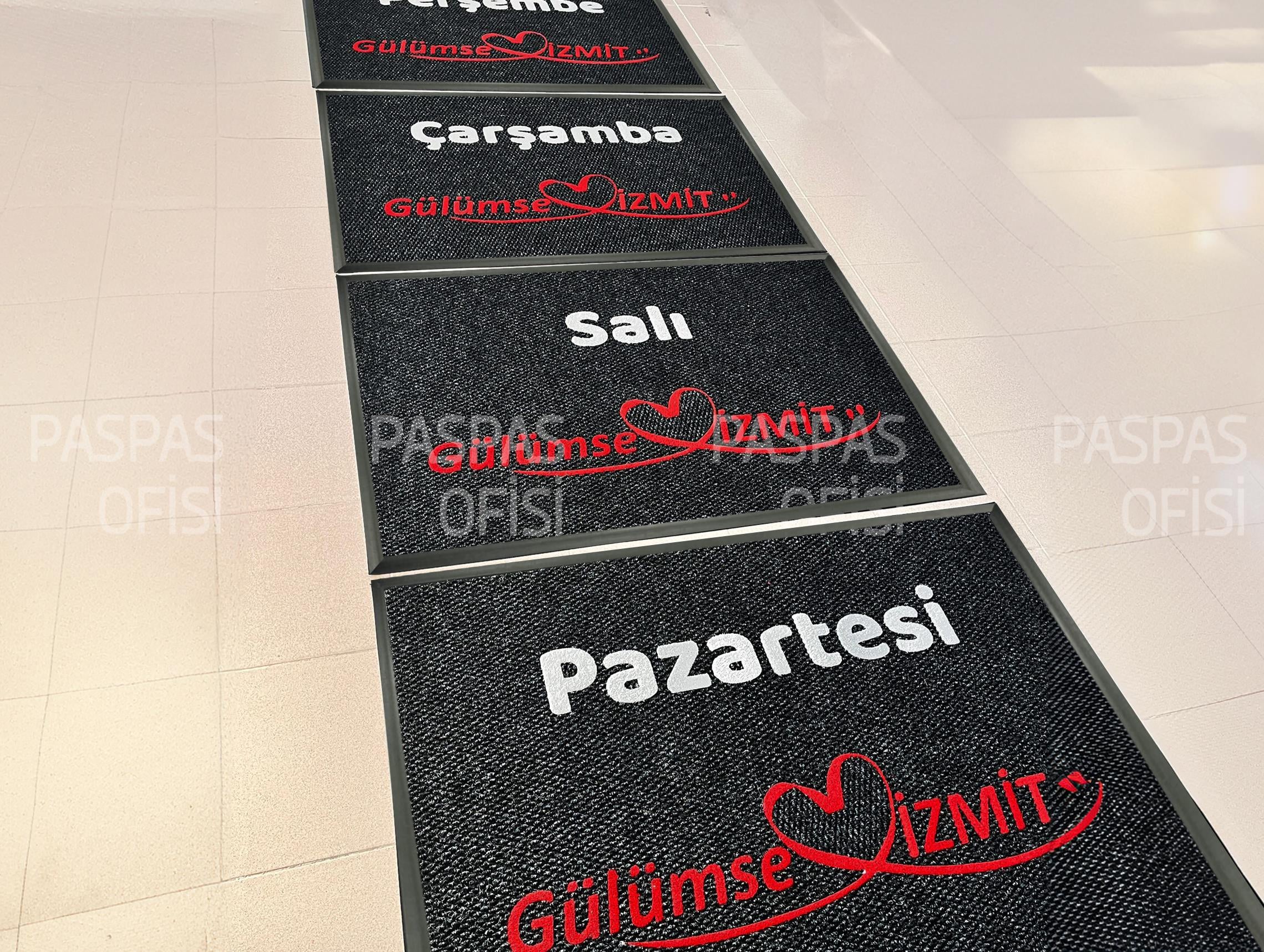 Haftanın Günleri Tasarımlı Kurumsal İşyeri Paspası Özel Tasarım Logolu Paspas