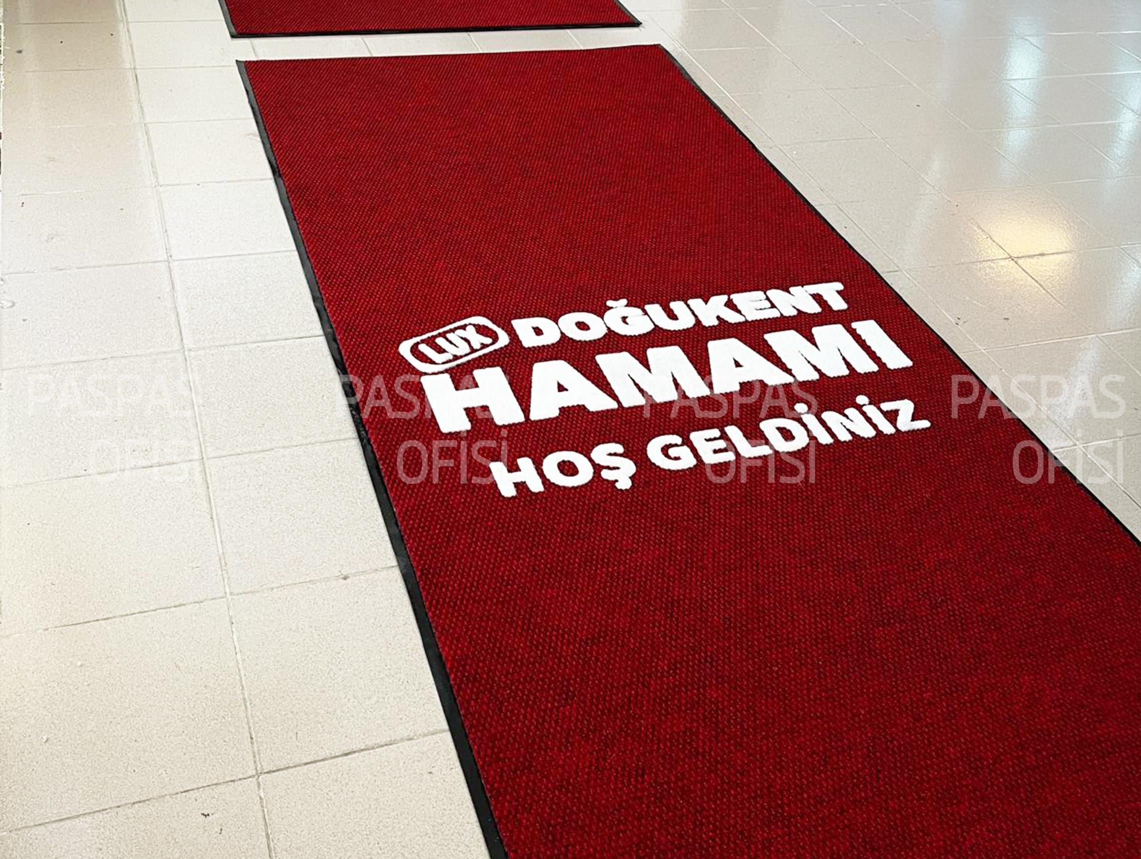 Kırmızı Zeminli Logolu İş Yeri Paspası Kaymaz Kenar Rampalı Paspas 