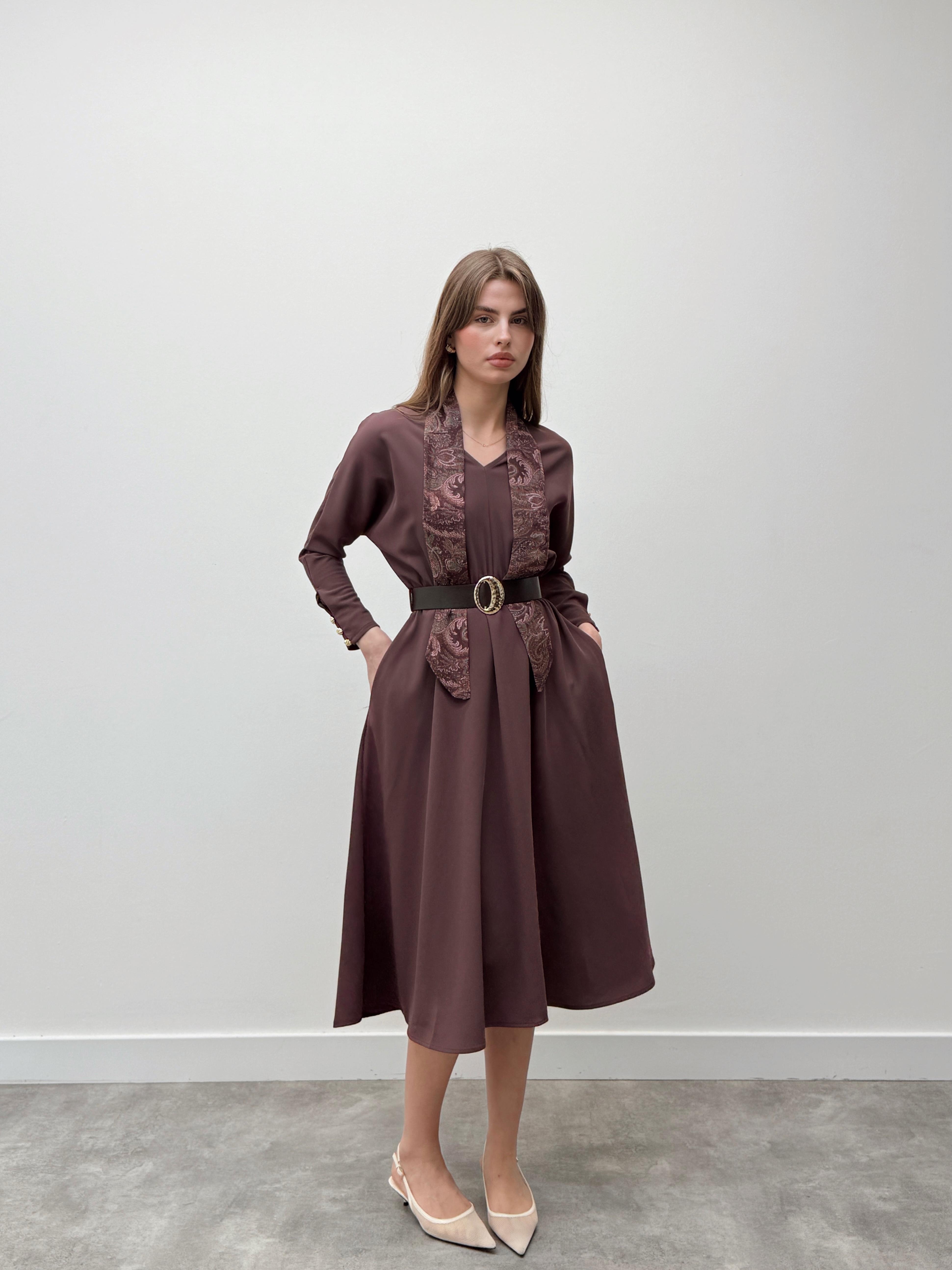 Elegance Fular Detay Kemerli Kahverengi Elbise