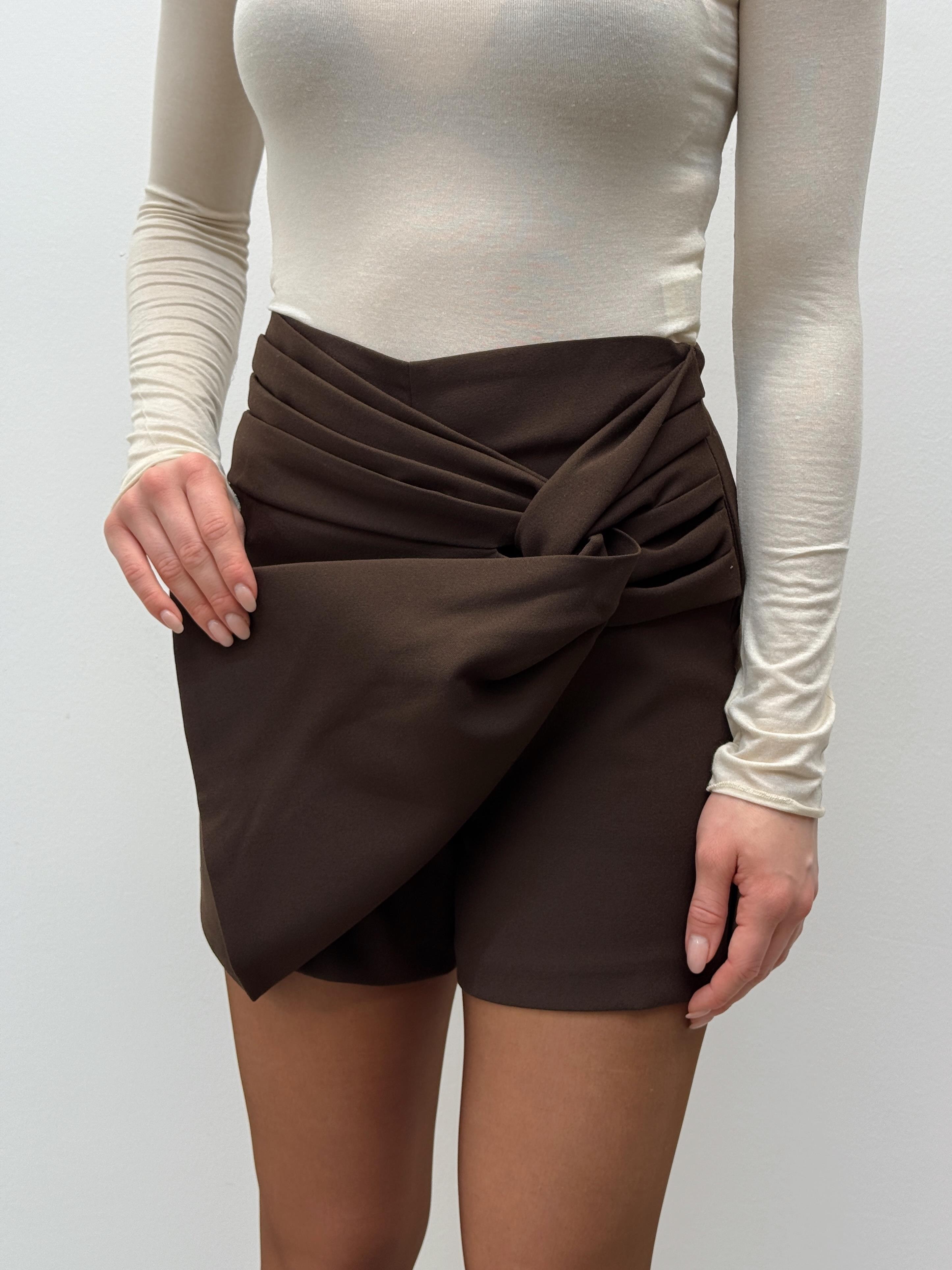 Icon Düğüm Detaylı Kahve Şort Etek