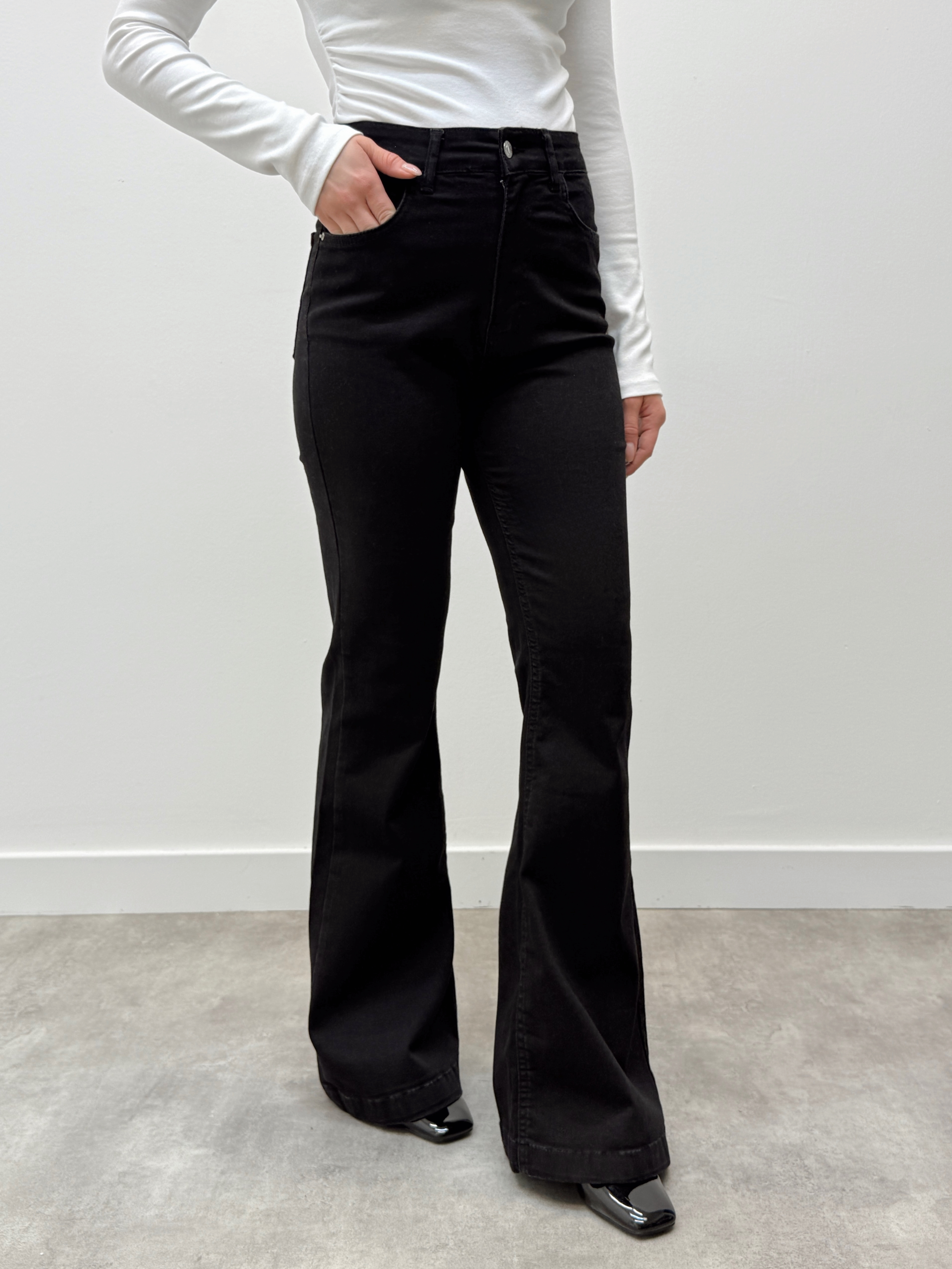 İspanyol Paça Yüksek Bel Siyah Pantolon