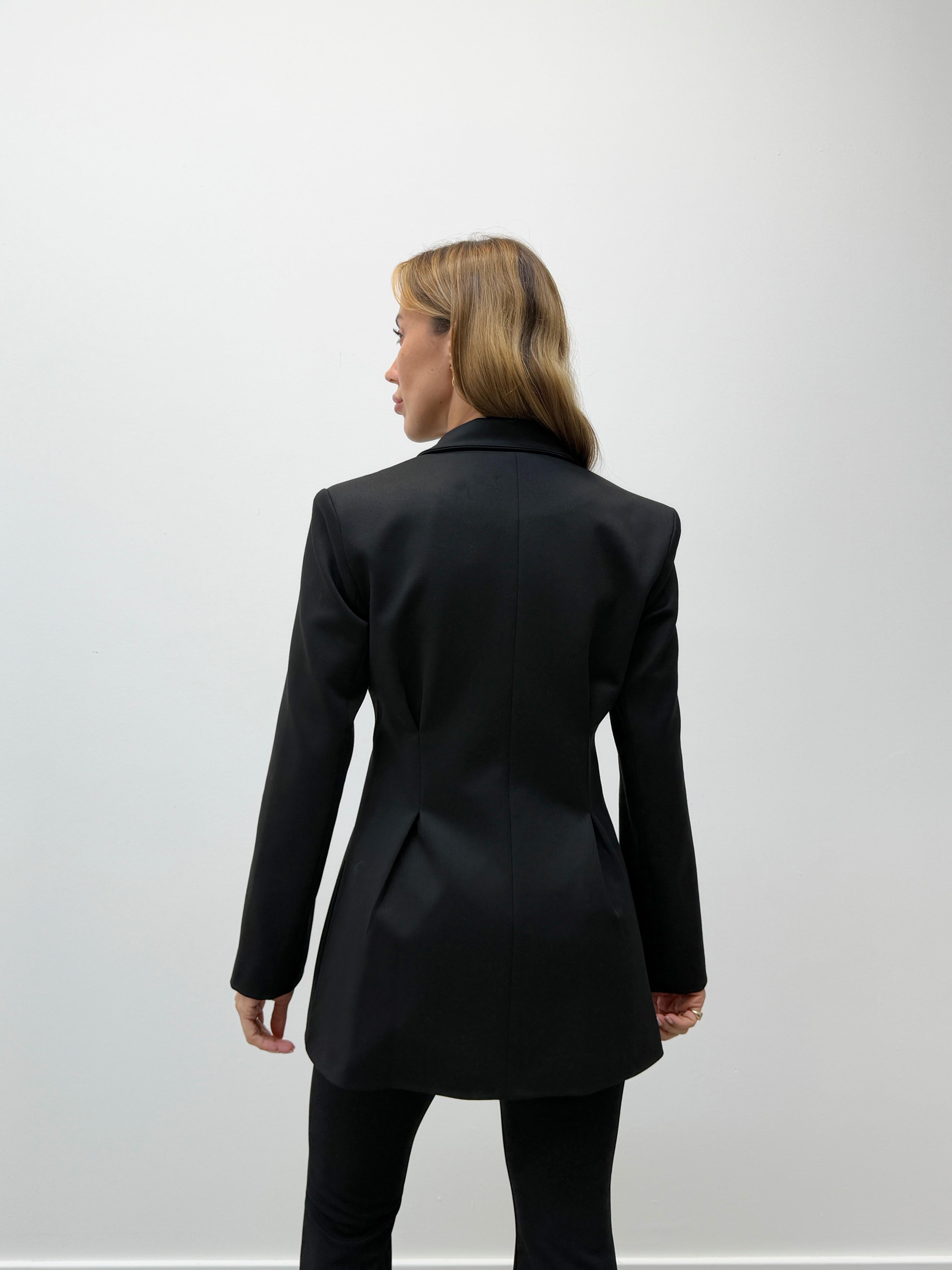 Kadın Çift Düğme Piliseli Fit Siyah Ceket