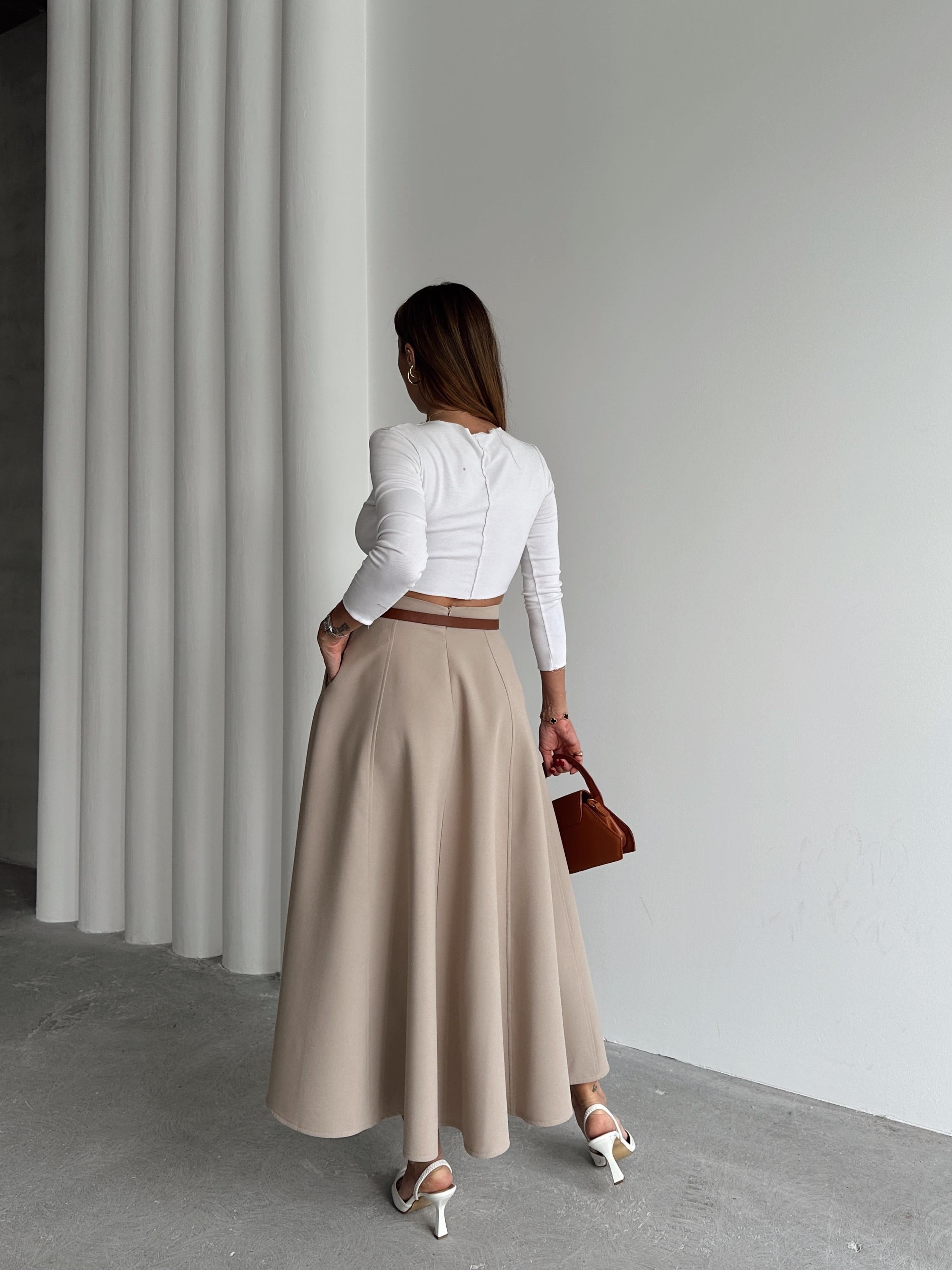 Kadın Fermuarlı Yırtmaçlı Godeli Krem Etek