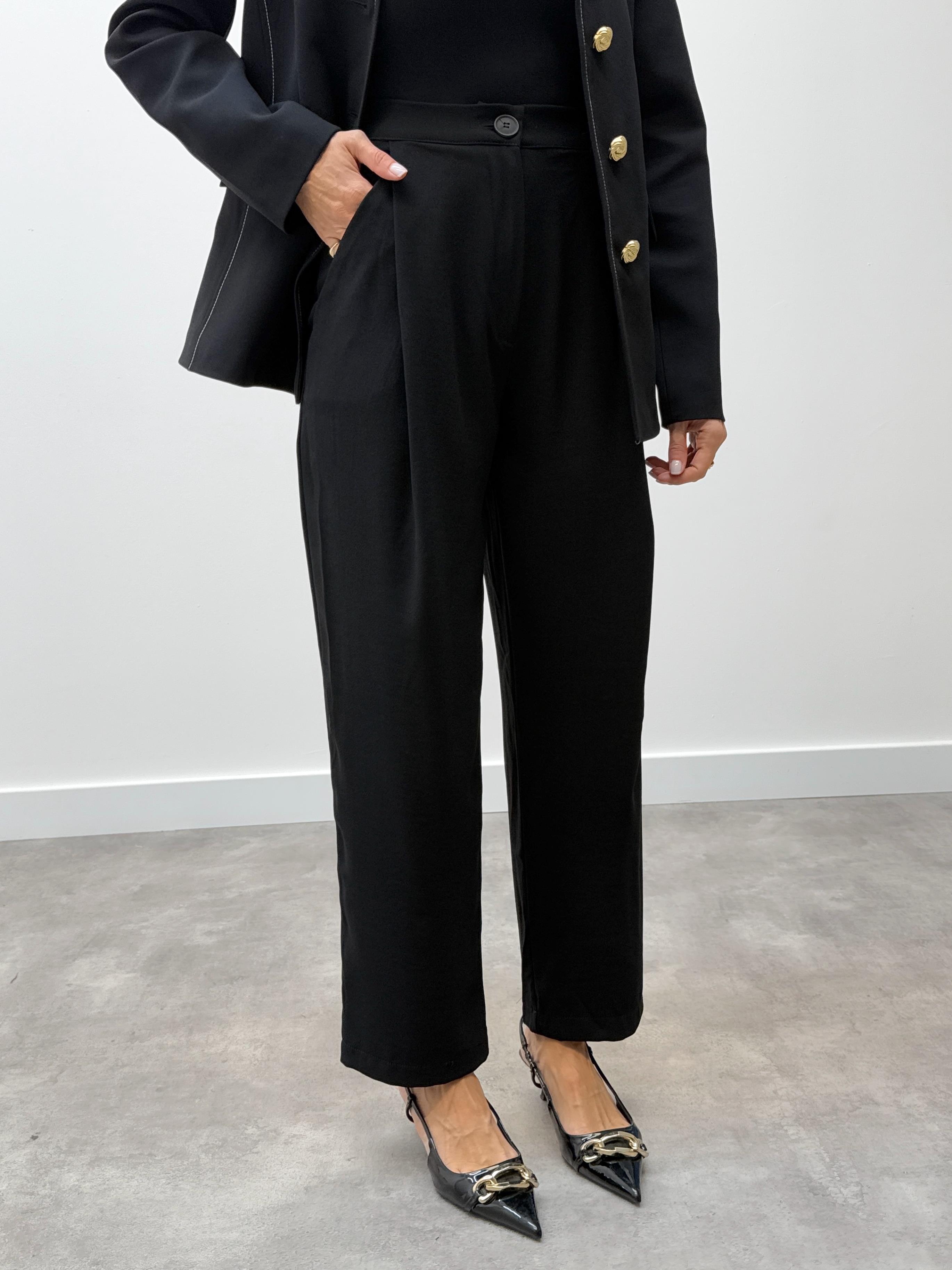 Kadın Premium Piliseli Düğmeli Siyah Pantolon