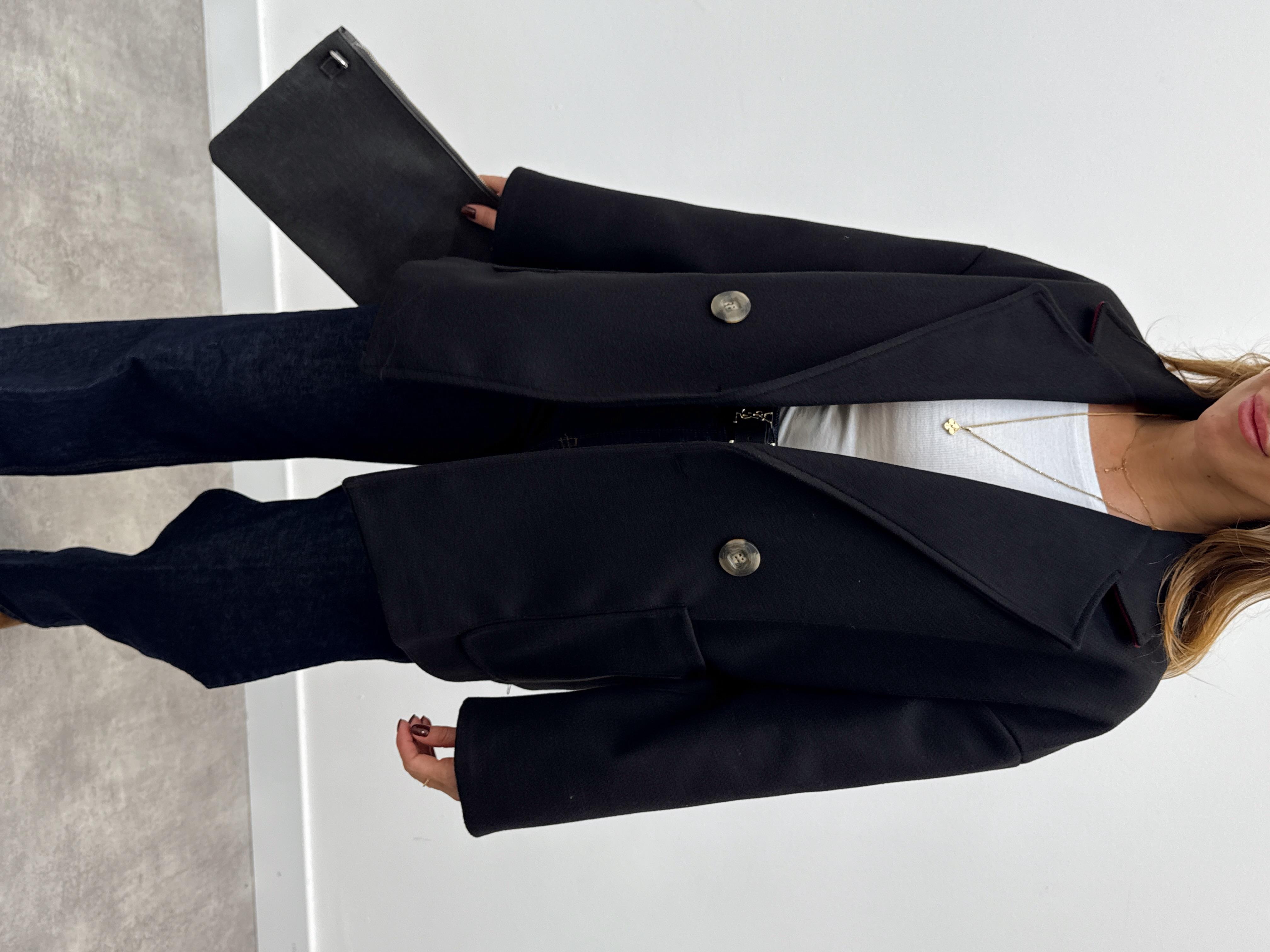 Kadın Tone Siyah Düğmeli Premium Kaşe Kaban