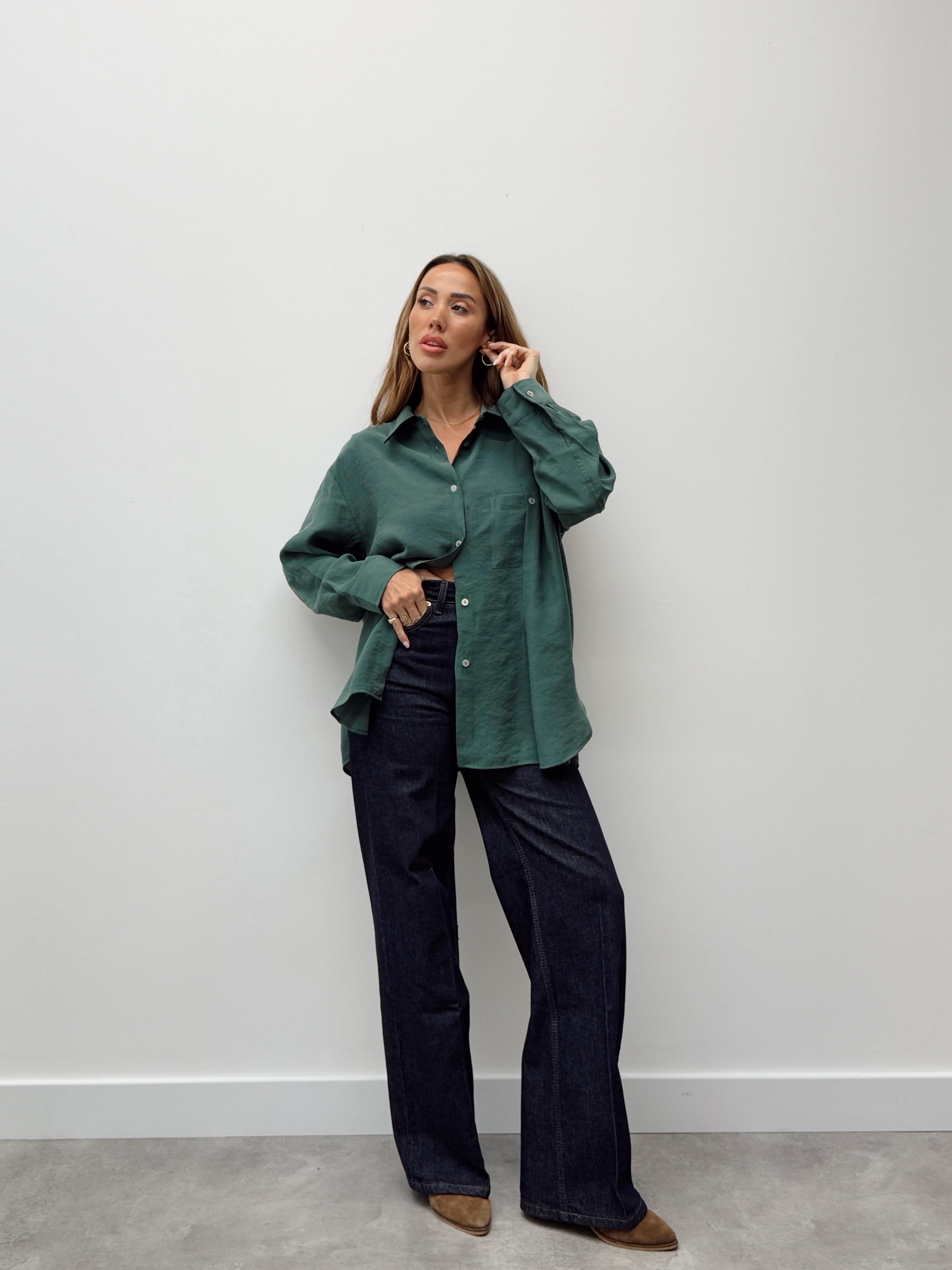 Kadın Yırtmaçlı Oversize Yeşil Gömlek 