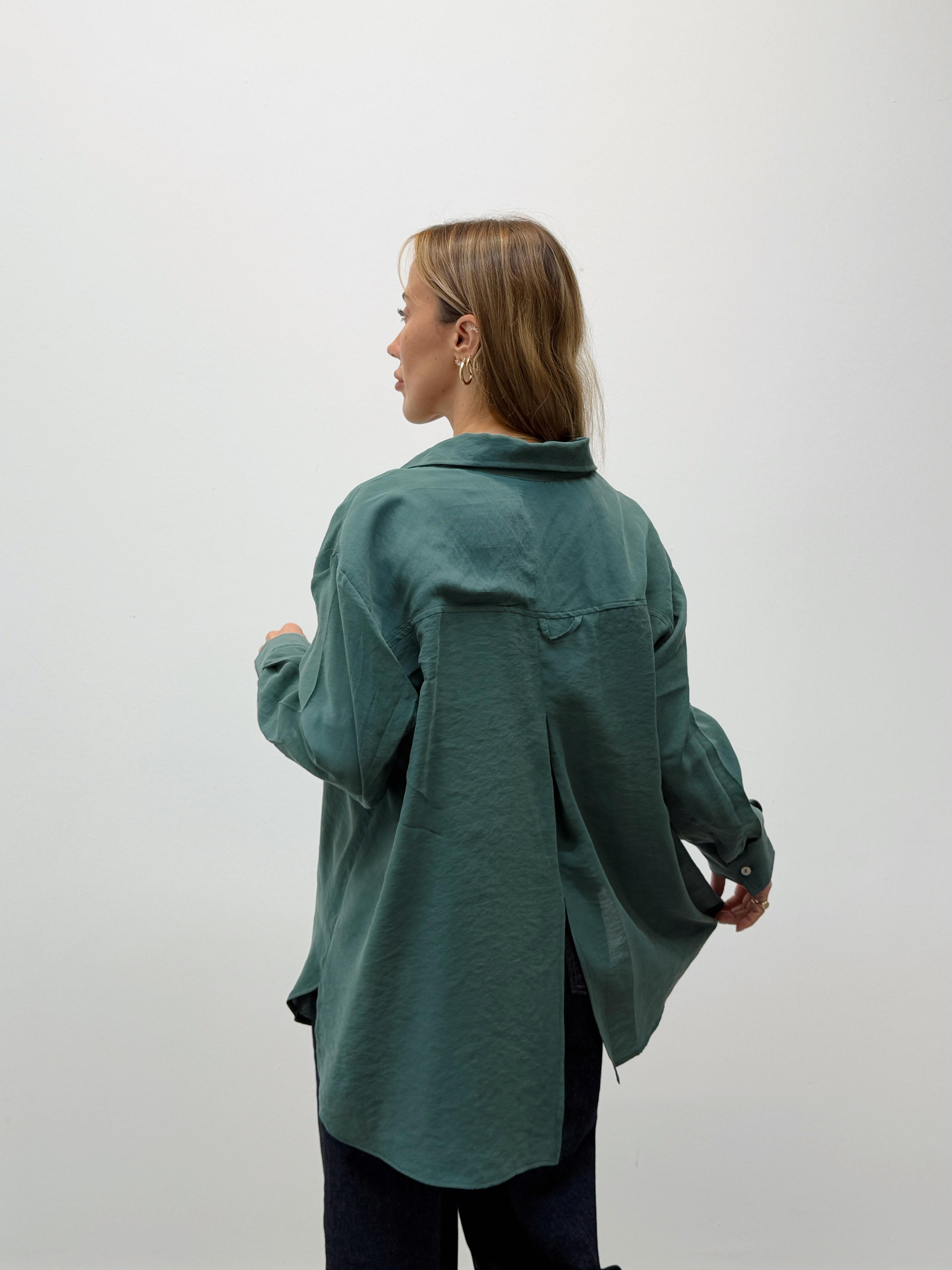 Kadın Yırtmaçlı Oversize Yeşil Gömlek 