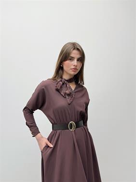 Elegance Fular Detay Kemerli Kahverengi Elbise