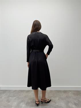 Elegance Fular Detay Kemerli Siyah Elbise