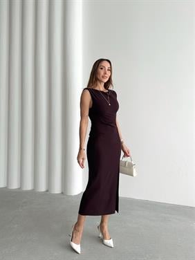 Kadın Bel Drapeli Yırtmaç Detay Vatkalı Mürdüm Midi Elbise