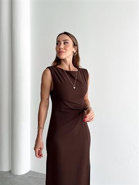 Kadın Bel Drapeli Yırtmaç Detay Vatkalı Kahve Elbise