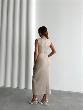 Kadın Bel Drapeli Yırtmaç Detay Vatkalı Krem Midi Elbise