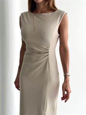 Kadın Bel Drapeli Yırtmaç Detay Vatkalı Krem Midi Elbise