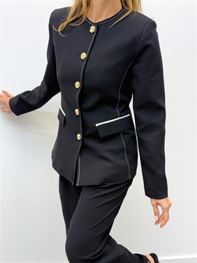 Kadın Biyeli Premium Fit Siyah Ceket