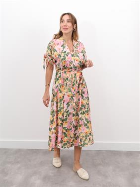 Kadın Çiçek Desenli Vual Kumaş Pembe Elbise