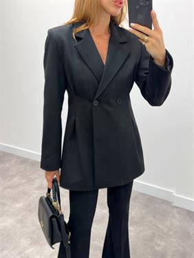 Kadın Çift Düğme Piliseli Fit Siyah Ceket