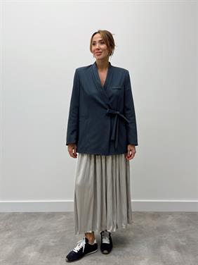 Kadın Crushlı Bağcıklı Midi Gri Etek