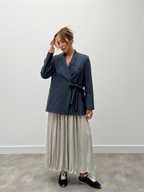 Kadın Crushlı Bağcıklı Midi Gri Etek