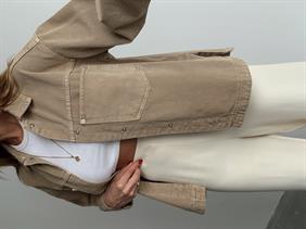 Kadın Gabardin Kumaş Cep Detaylı Krem Gömlek