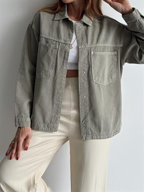 Kadın Gabardin Kumaş Cep Detaylı Yeşil Gömlek