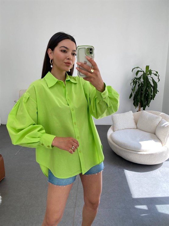 Kadın Oversize Arkası Uzun Balon Kol Siyah Gömlek