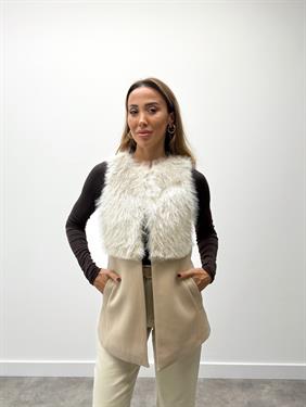 Kadın Kürk Detaylı Kaşe Krem Yelek 