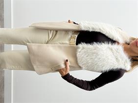 Kadın Kürk Detaylı Kaşe Krem Yelek 