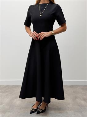 Kadın Maxi Boy Kloş Prenses Siyah Elbise