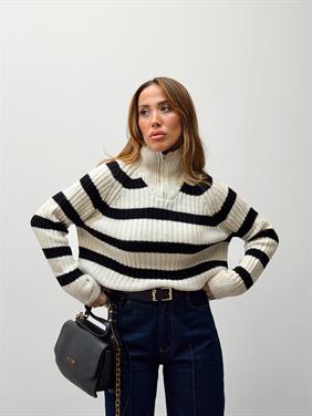 Kadın Ola Fermuarlı Dik Yaka Çizgili Triko Kazak