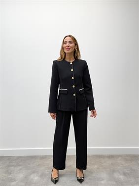 Kadın Premium Piliseli Düğmeli Siyah Pantolon