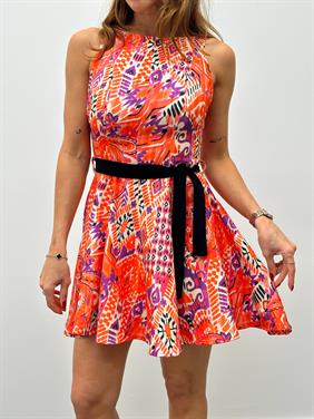 Kadın Renkli Desenli Siyah Kuşaklı Elbise