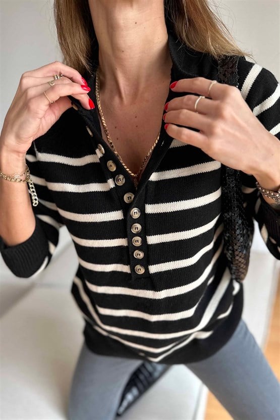Kadın Sıra Düğmeli Yuvarlak Yaka Ekru Çizgili Siyah Kazak