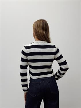 Kadın Yuvarlak Yaka Gold Düğme Ekru Triko Hırka