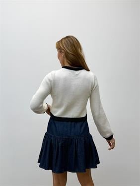 Kadın Yuvarlak Yaka Gold Düğme Krem Triko Hırka