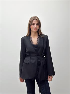 Velora Dantel  Kuşaklı Siyah Blazer Ceket