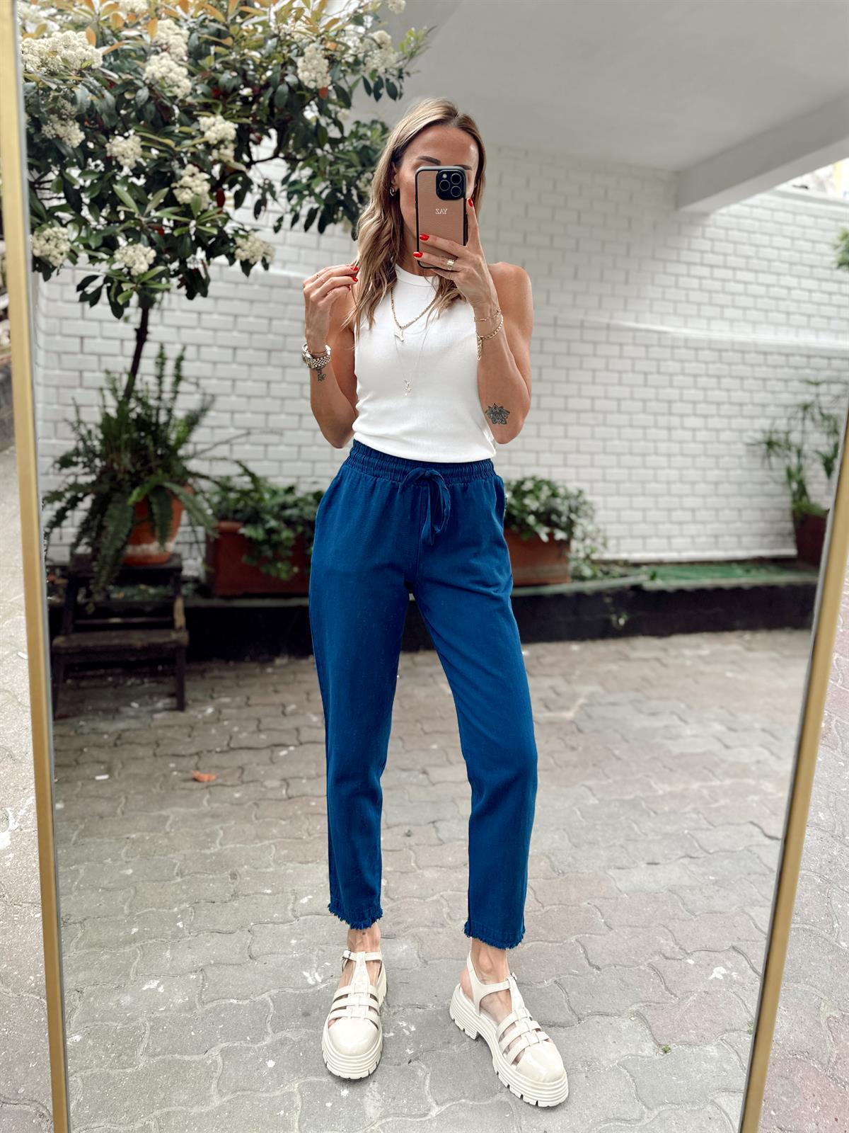 Kadın Beli Lastikli Paçası Püskül Detay Parça Boya Gabardin Lacivert Pantolon · 2