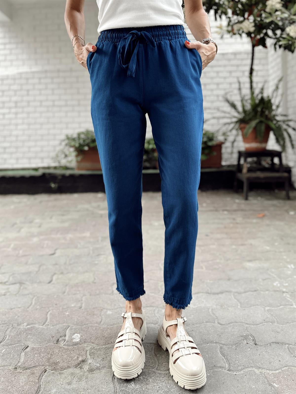Kadın Beli Lastikli Paçası Püskül Detay Parça Boya Gabardin Lacivert Pantolon · 6