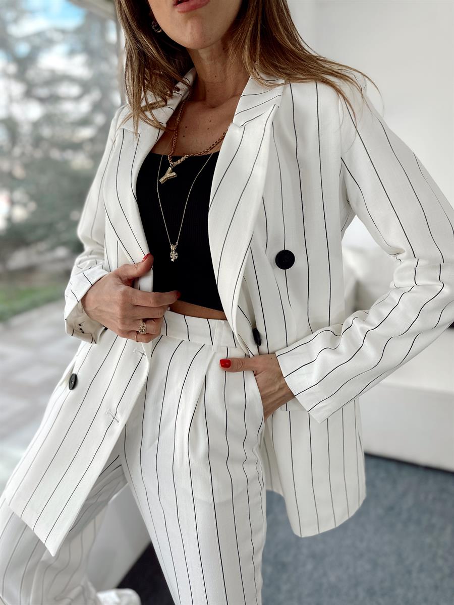 Kadın Ceket Pantolon Cepli Düğmeli Beyaz Çizgili Blazer Takım