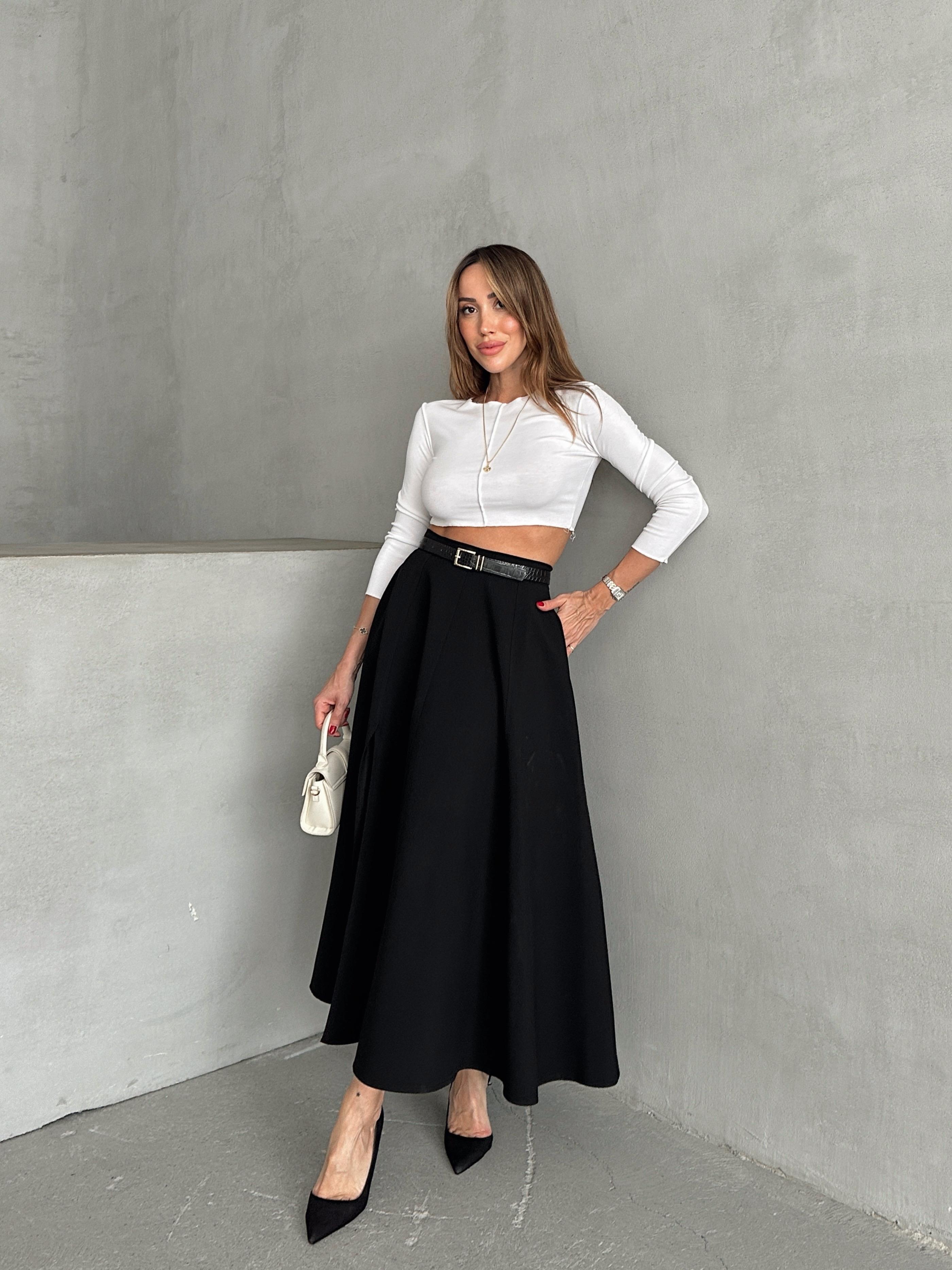 Kadın Fermuarlı Yırtmaçlı Godeli Siyah Etek