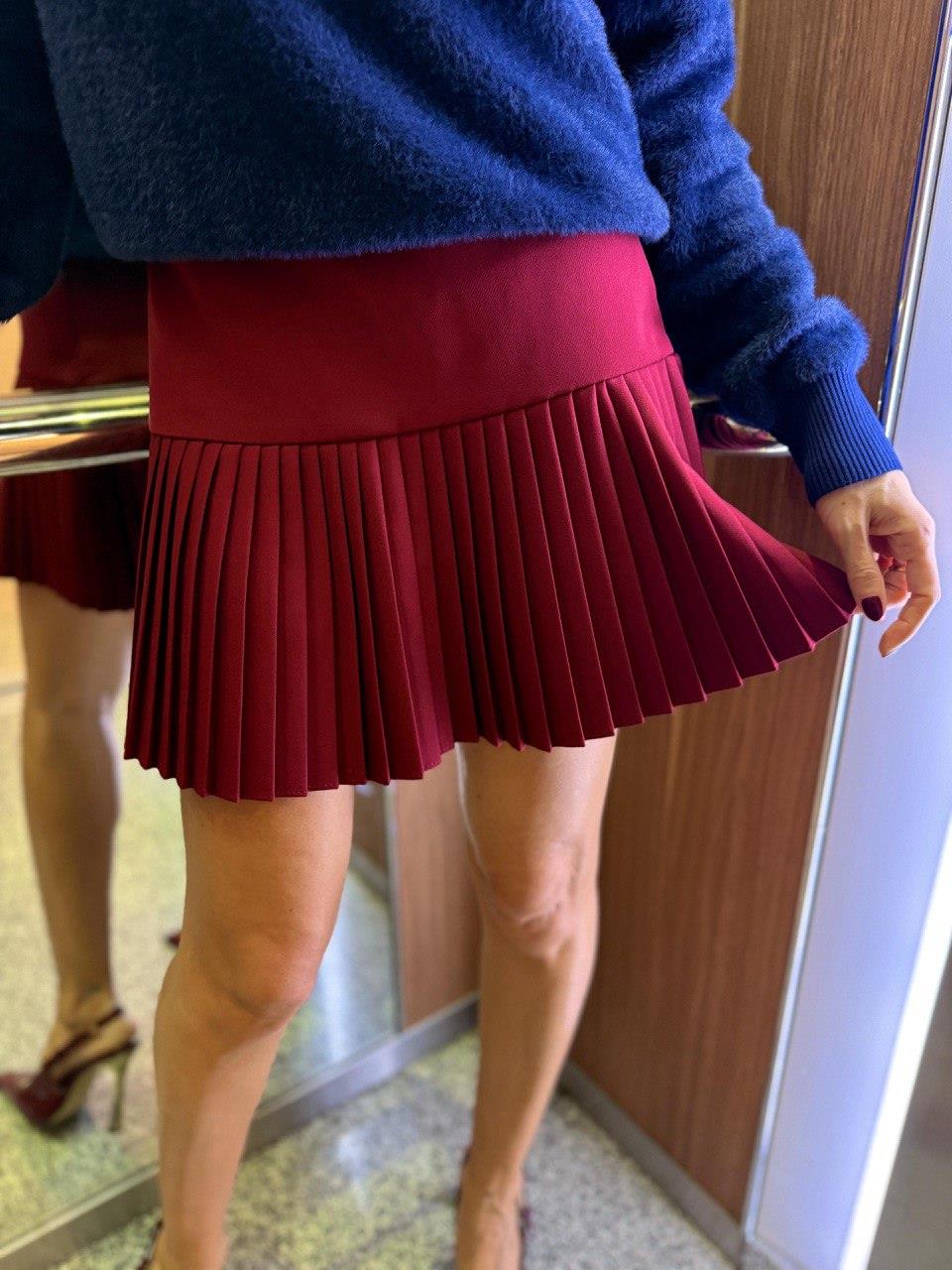 Kadın Pliseli Kısa Şık Trend Klasik Bordo Mini Etek · 2