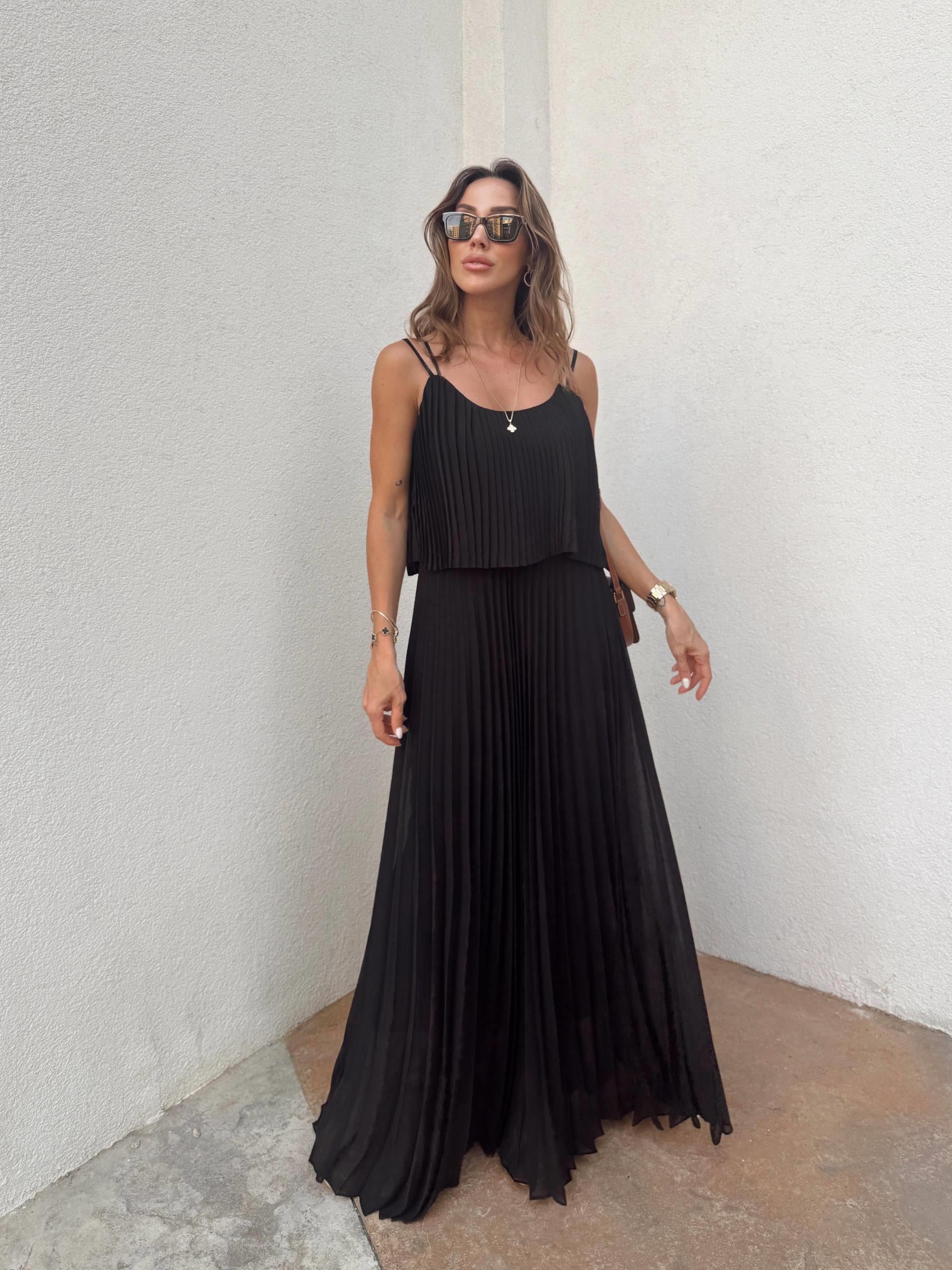 Kadın Pliseli Şifon Siyah Elbise