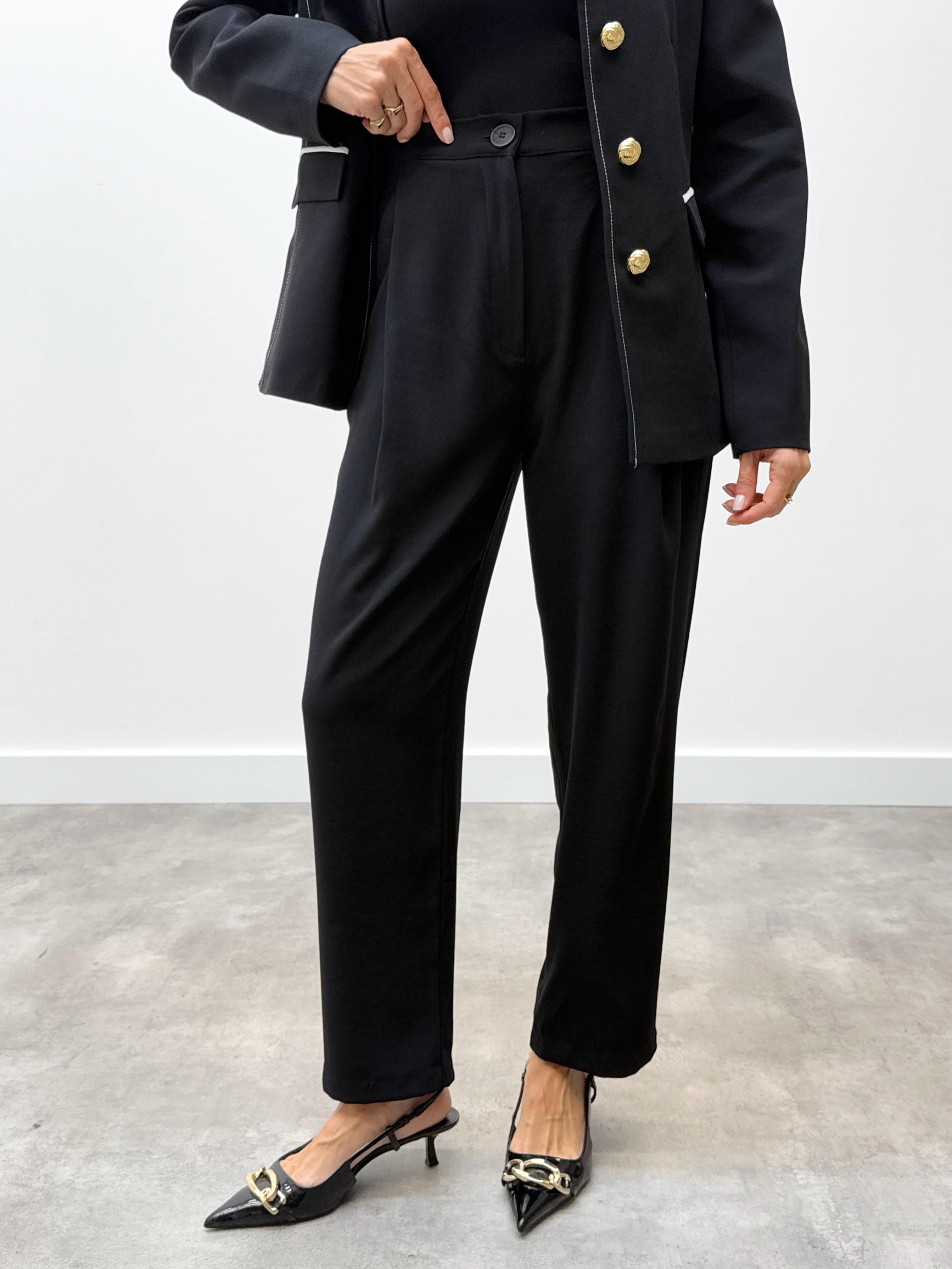 Kadın Premium Piliseli Düğmeli Siyah Pantolon