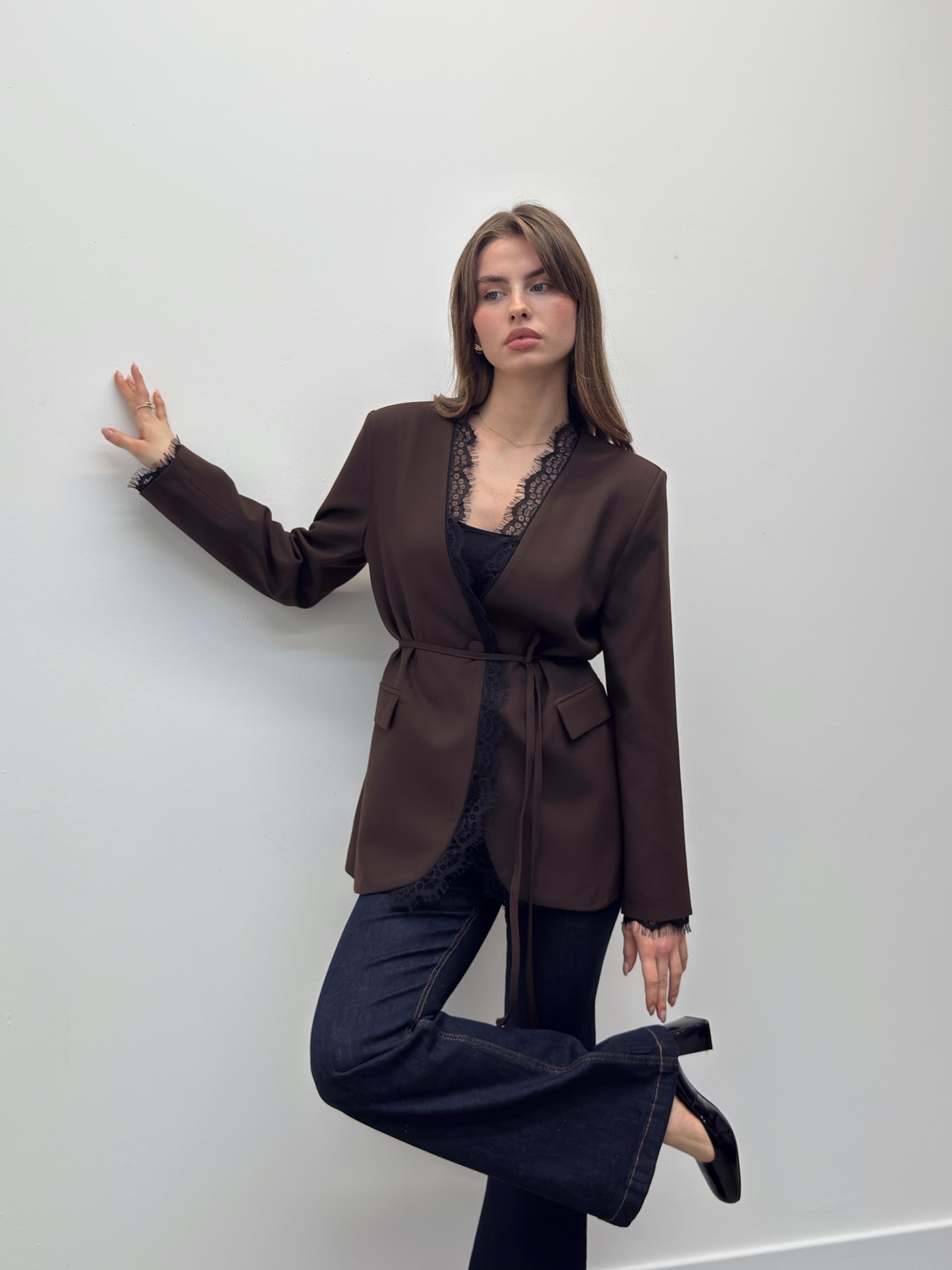 Velora Dantel  Kuşaklı Kahve Blazer Ceket · 3