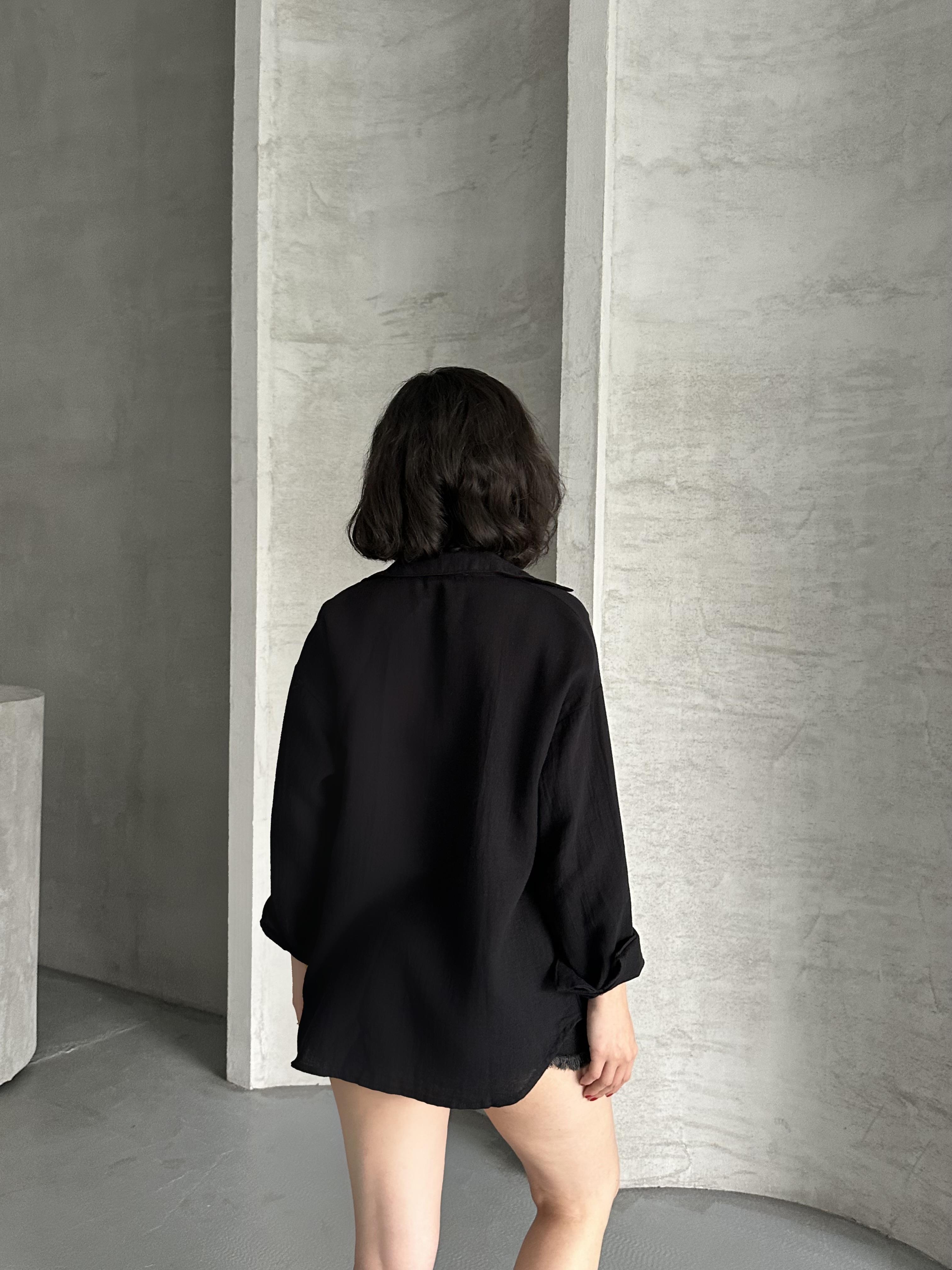 Kadın Siyah Müslin Kumaş Oversize Gömlek