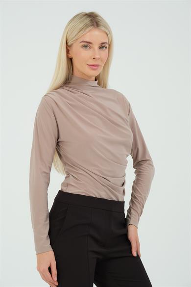 BÜZGÜ DETAYLI DİK YAKA SANDY BLUZ BEJ