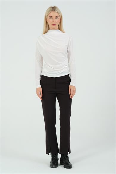 BÜZGÜ DETAYLI DİK YAKA SANDY BLUZ BEYAZ